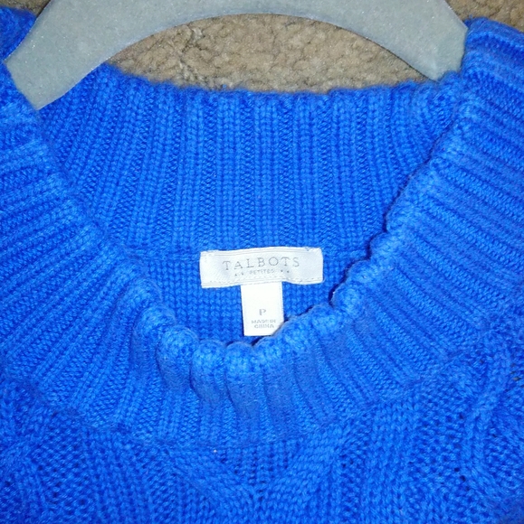 Sweater - Picture 3 of 4